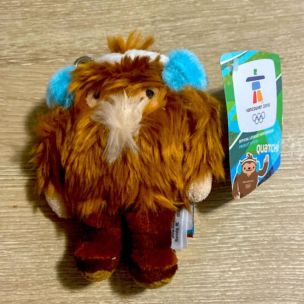 Quatchi Plush Keychain NWT Vancouver 2010 Olympics Official Mascot Fur Sasquatch